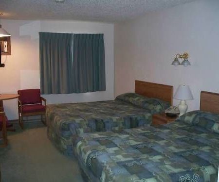 Woodland Inn & Suites Medford Buitenkant foto
