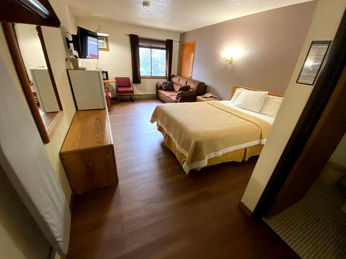 Woodland Inn & Suites Medford Buitenkant foto