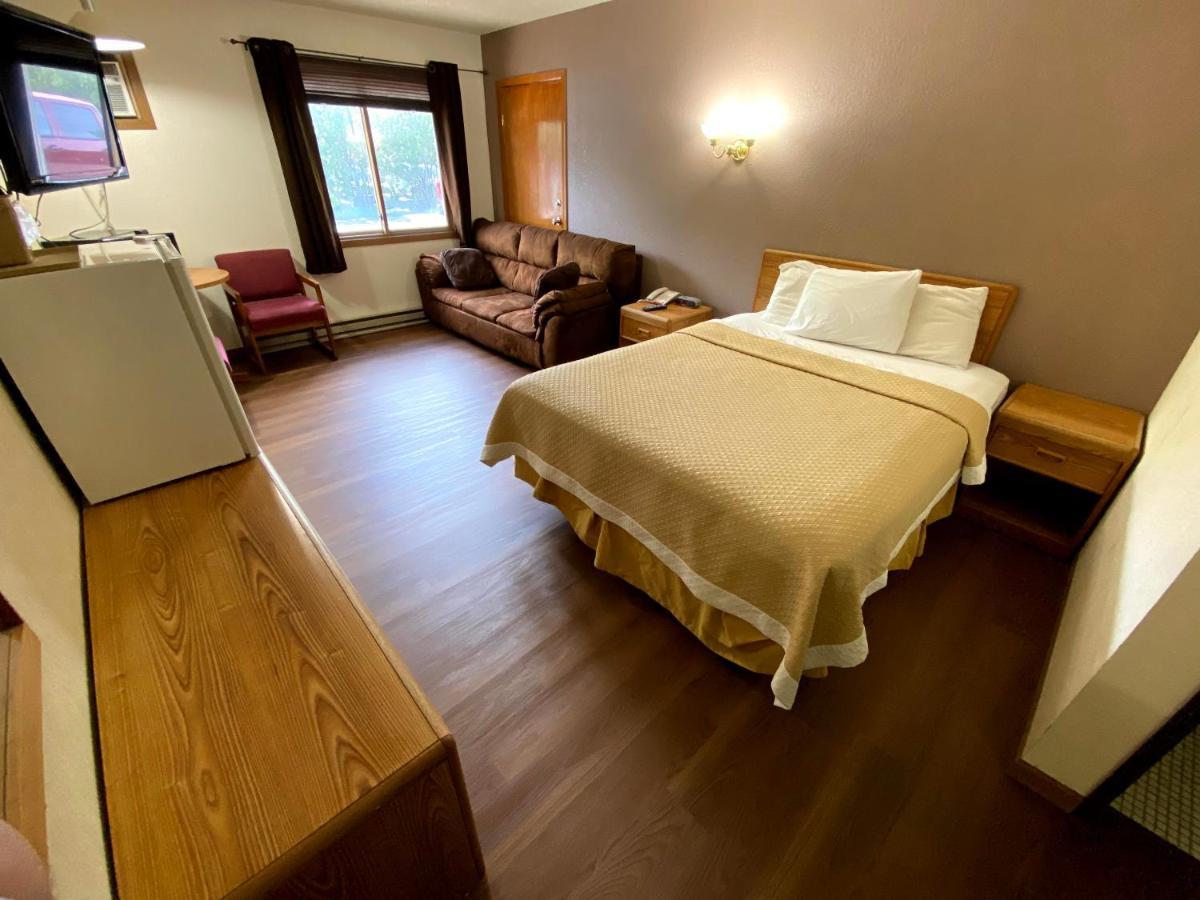 Woodland Inn & Suites Medford Buitenkant foto