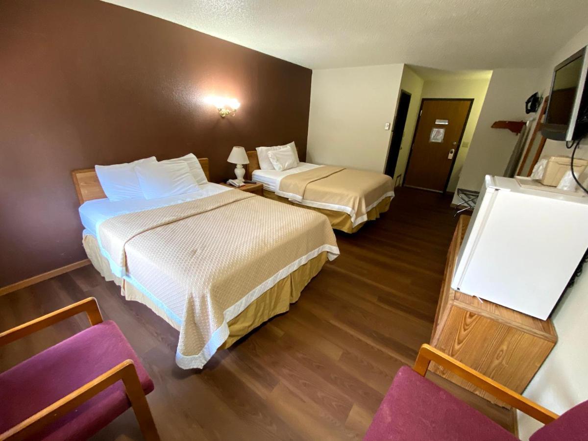 Woodland Inn & Suites Medford Buitenkant foto
